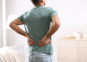 persona con dolor de espalda